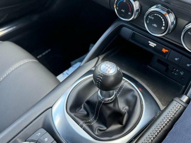 Mazda MX-5 2.0 Skyactiv-g Sport Tech Convertible M WGZ1767 Red #4
