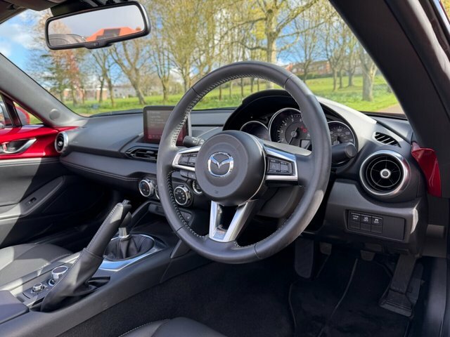 Mazda MX-5 2.0 Skyactiv-g Sport Tech Convertible M WGZ1767 Red #3