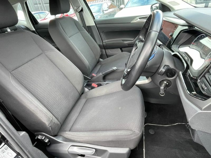 Volkswagen Polo 1.0 Se Tsi GK18PXW Black #2