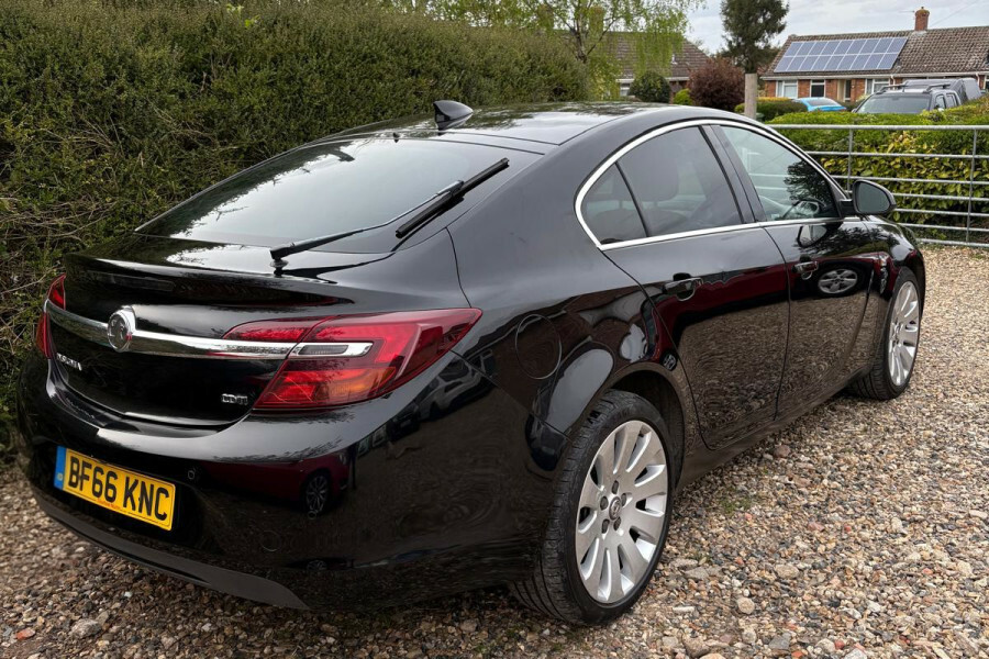 Vauxhall Insignia Saloon BF66KNC Black #2