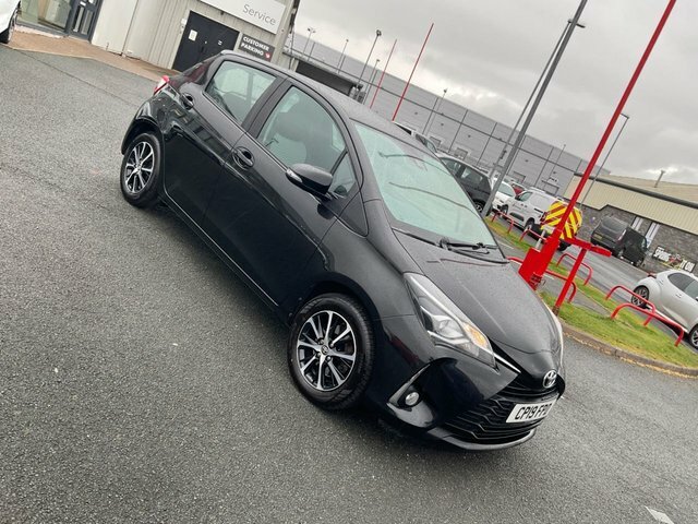 Toyota Yaris 1.5 Vvt-i Icon Tech Hatchback Eu CP19FPD Black #2