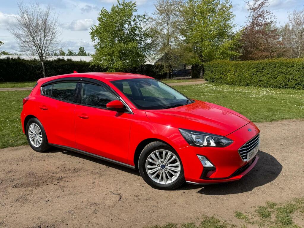 Ford Focus Hatchback 1.0T Ecoboost Titanium Euro 6 Ss SR19EYF Red #3