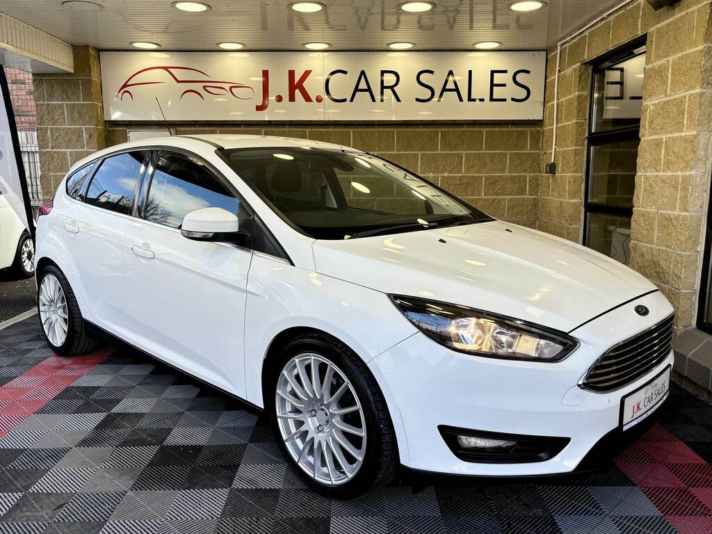 Ford Focus 1.5 Tdci 120 Zetec White