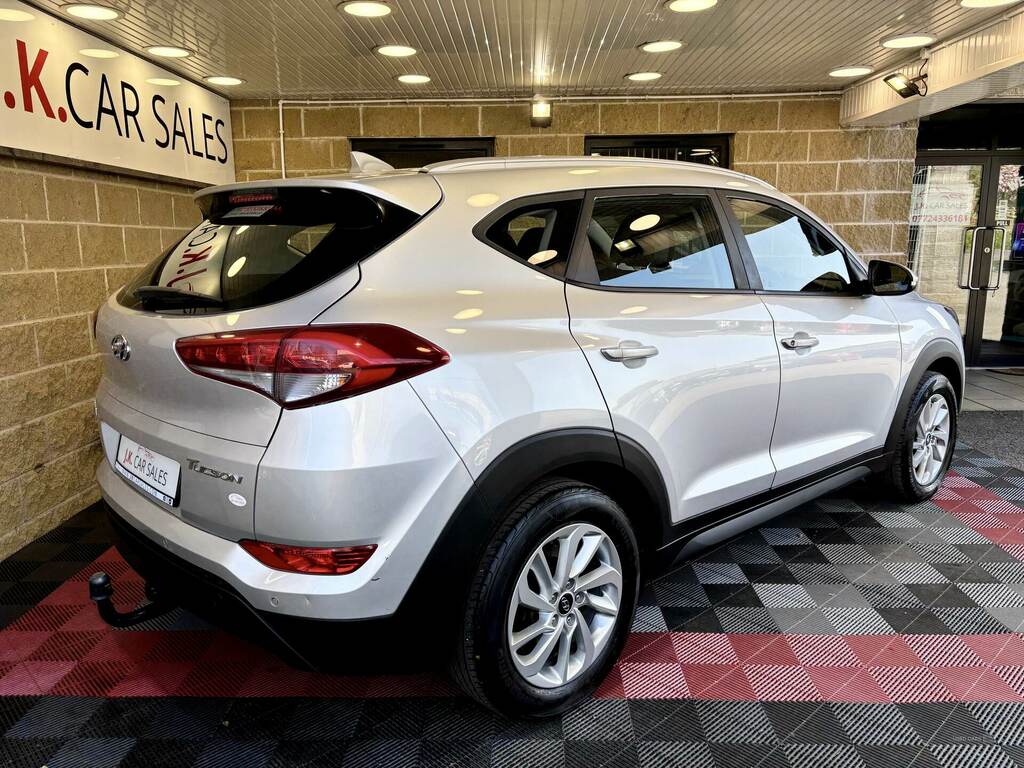 Hyundai Tucson 1.7 Crdi Blue Drive Se 2Wd ET18XNA Silver #2
