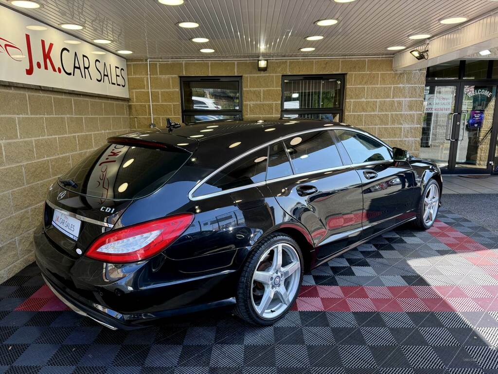 Mercedes-Benz CLS Cls 250 Cdi Blueefficiency Amg Sport Tip Black