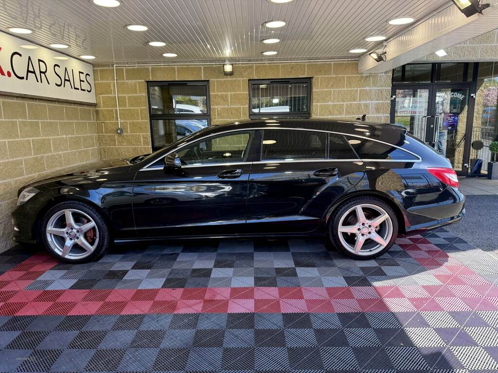 Mercedes-Benz CLS Cls 250 Cdi Blueefficiency Amg Sport Tip Black #3