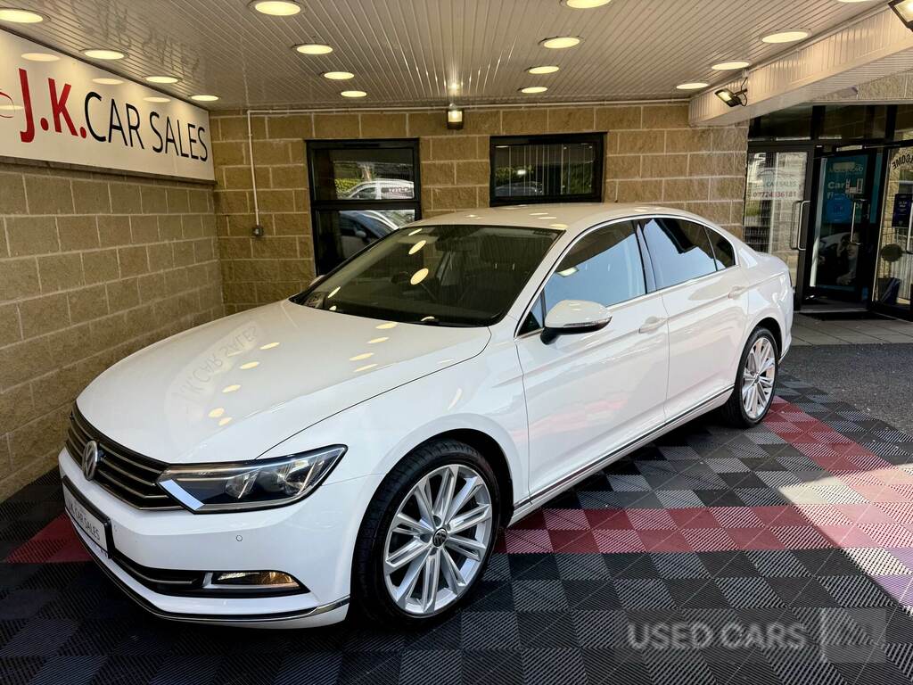 Volkswagen Passat 1.6 Tdi Gt White #4