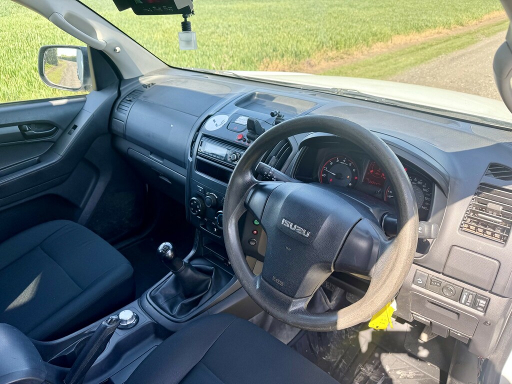 Isuzu D-Max 1.9 Td Utility Spec 2017 White #5