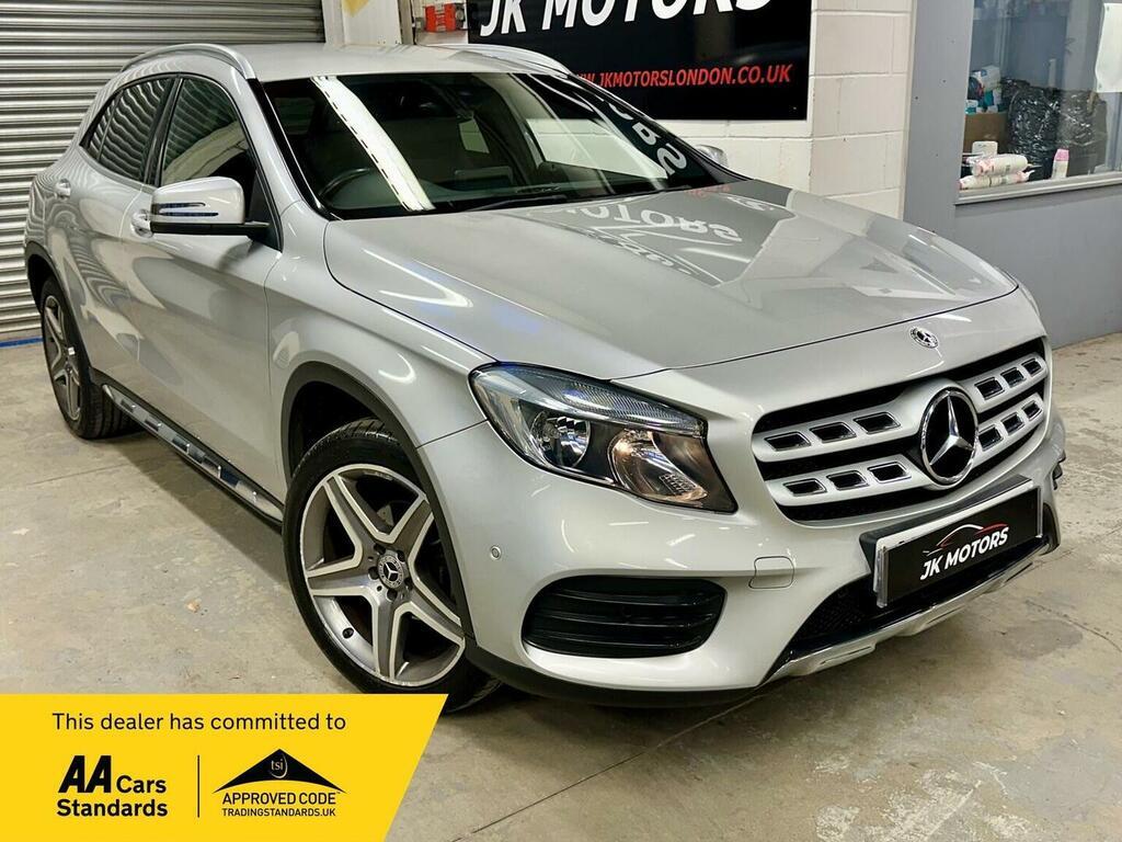 Mercedes-Benz GLA Class Suv 1.6 Gla200 Amg Line Executive 7G-dct Euro 6 Silver