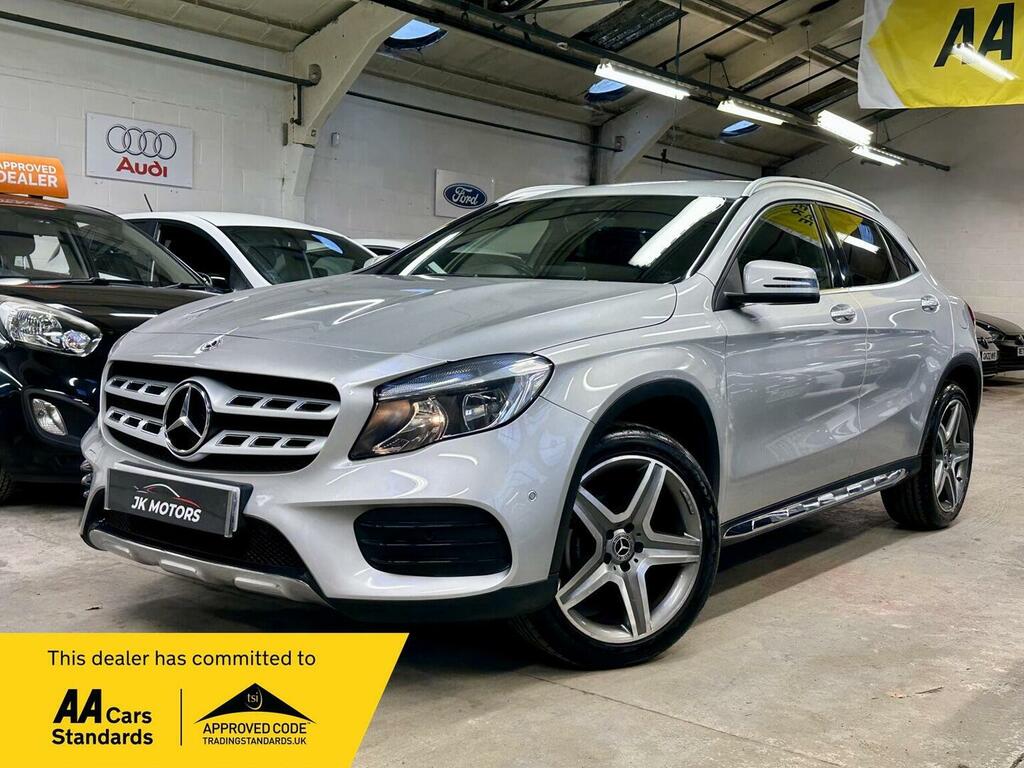 Mercedes-Benz GLA Class Suv 1.6 Gla200 Amg Line Executive 7G-dct Euro 6 VX18NFH Silver #2