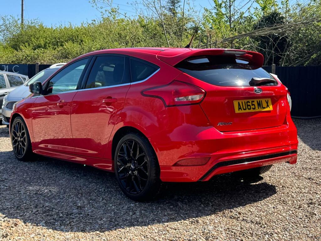 Ford Focus Hatchback 1.5 Tdci Zetec S Euro 6 Ss 2015 AU65MLX Red #2