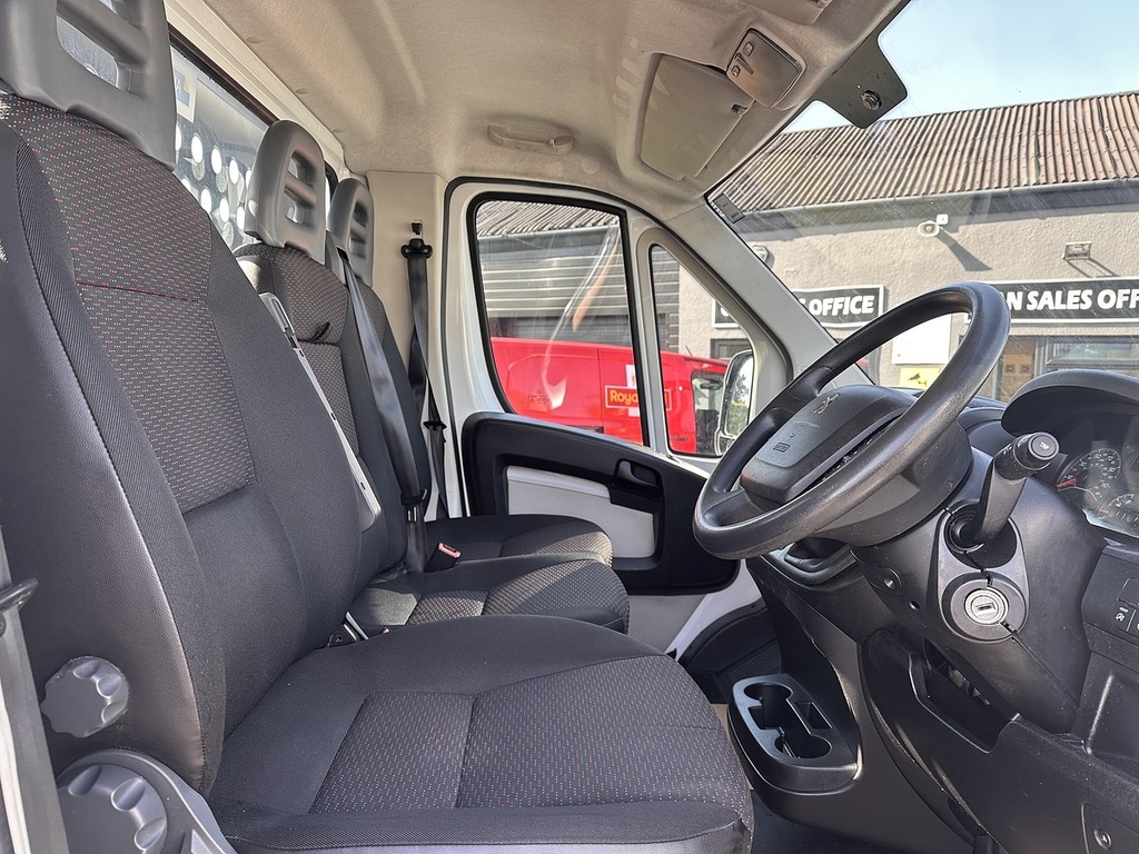 Peugeot Boxer Bluehdi 335 L2dropside Euro 6 165Ps 2020 U2551 White