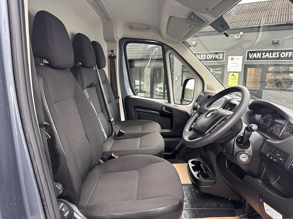 Vauxhall Movano Cdti 3500 Biturbo Prime L2h2 Euro 6 140Ps Ac 2023 DN72TYS Grey #2