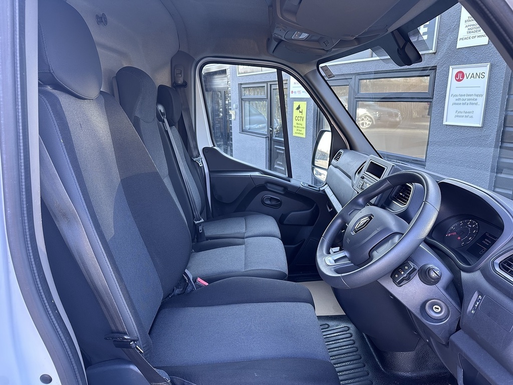 Renault Master Dci 33 Business L2h2 Euro 6 135Ps Ac 2021 U2642 RV71VDF White #2