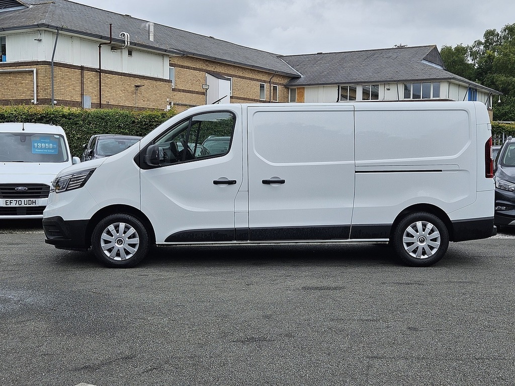 Renault Trafic Dci Blue Ll30 Business L2h1 Euro 6 130Ps Ac 2023 HN23LVS White #5