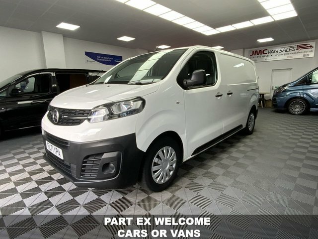 Vauxhall Vivaro 1.5 Turbo D 2700 FL71YPA White #2