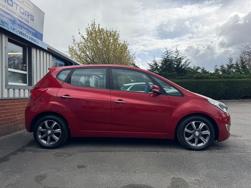 Hyundai Ix20 Se Blue Drive CA16FGK Red #2