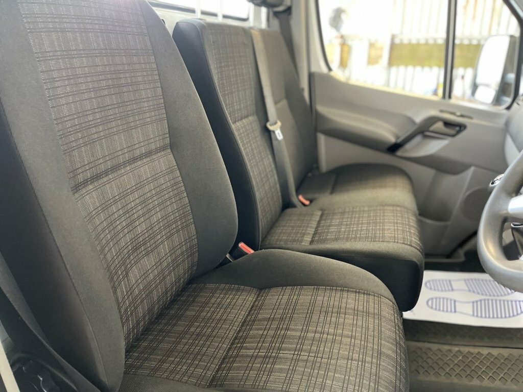 Mercedes-Benz Sprinter 2.1L Null FD68FTK White #6