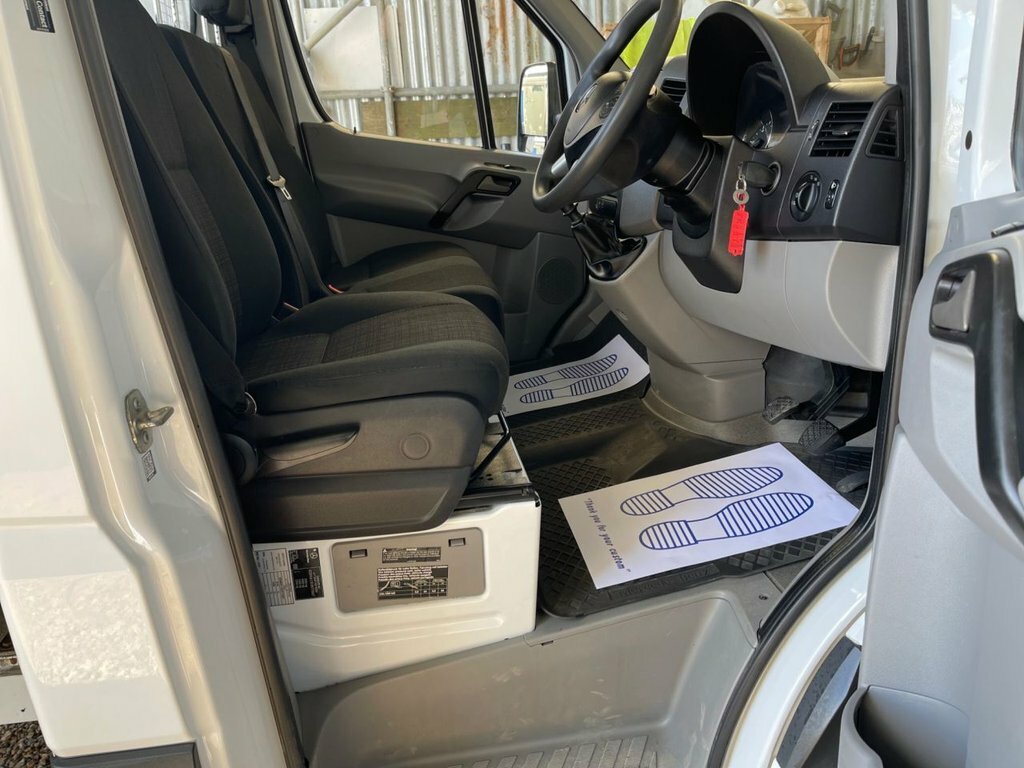 Mercedes-Benz Sprinter 2.1L Null FD68FTK White #3