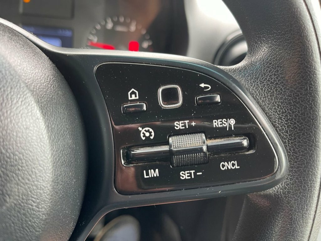 Mercedes-Benz Sprinter 2.1L Null OW19ZPF White #5