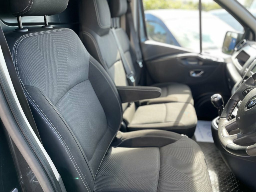 Renault Trafic 2L Sport MT21XPN Grey #5