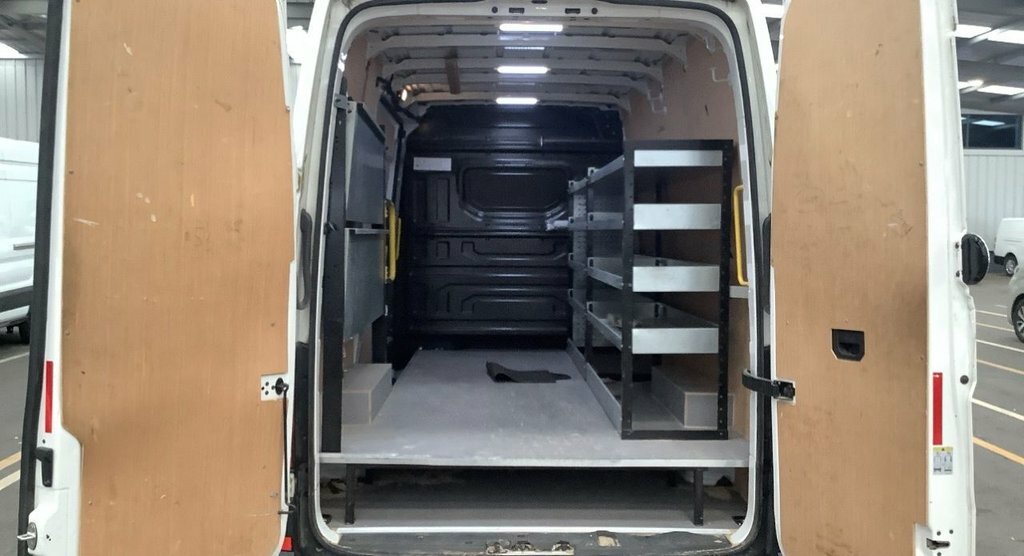 Volkswagen Crafter 2L Trendline YB20GME White #2