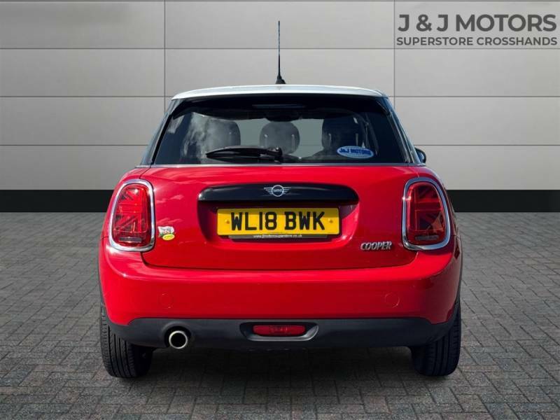 Mini Hatch 1.5 Cooper II - 2018 18 WL18BWK Red #6
