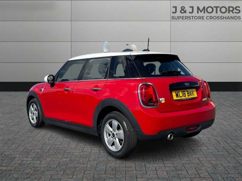 Mini Hatch 1.5 Cooper II - 2018 18 WL18BWK Red #5