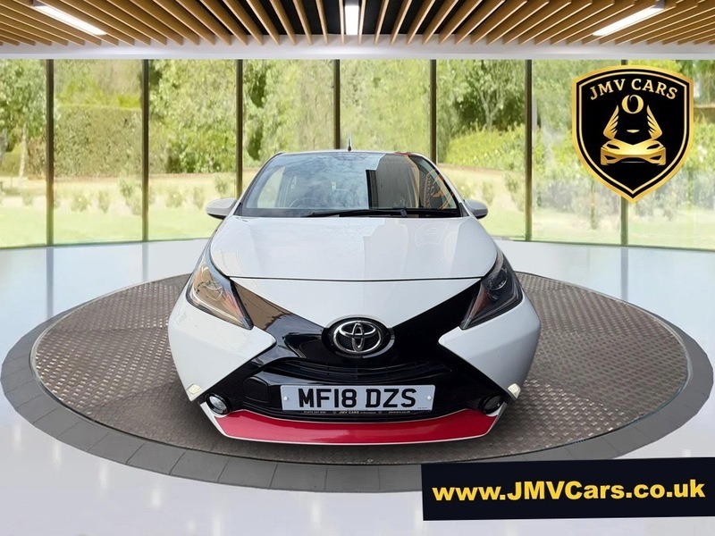 Toyota Aygo Vvt-i X-press X-shift MF18DZS White #3