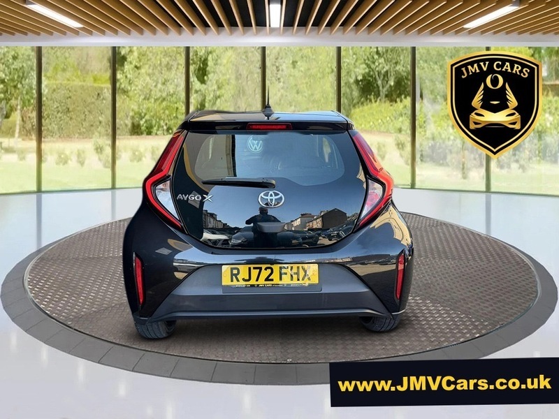 Toyota Aygo Vvt-i Pure Black #4