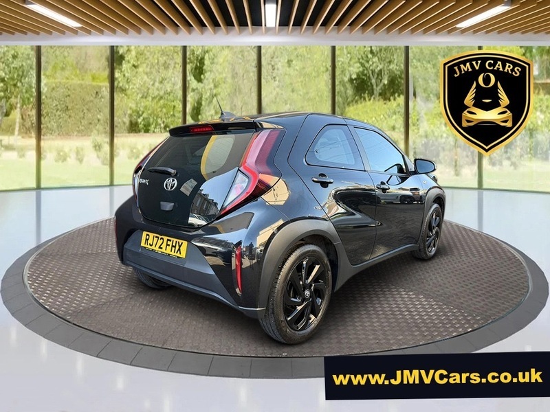 Toyota Aygo Vvt-i Pure Black #6