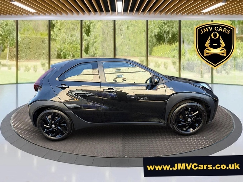 Toyota Aygo Vvt-i Pure Black #2