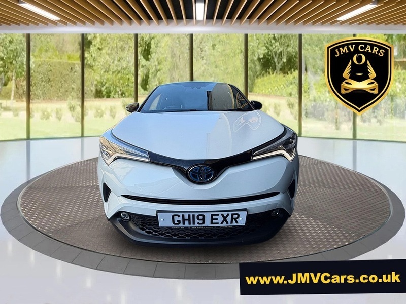Toyota C-Hr Dynamic White #3
