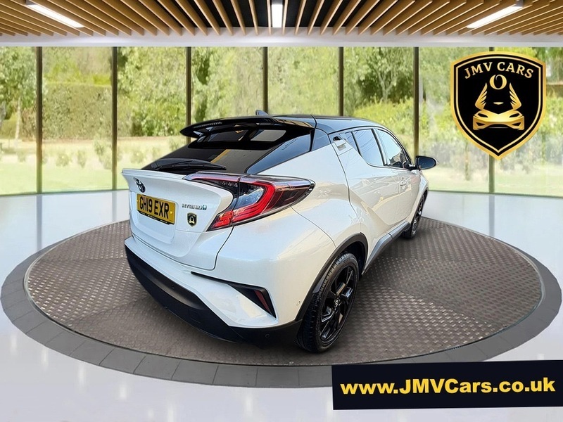 Toyota C-Hr Dynamic White #6