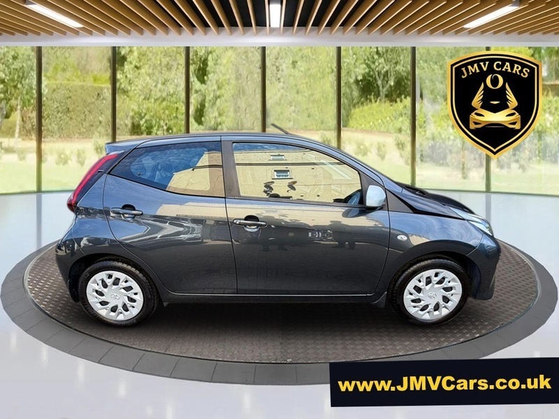 Toyota Aygo Vvt-i X-play X-shift Tss LM70XCL Grey #2