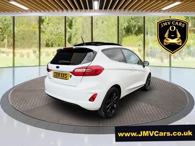 Ford Fiesta Titanium White #6