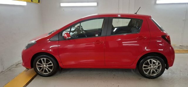 Toyota Yaris 2015 1.33 Dual Vvt-i Icon Hatchback Man ND15CTE Red #6