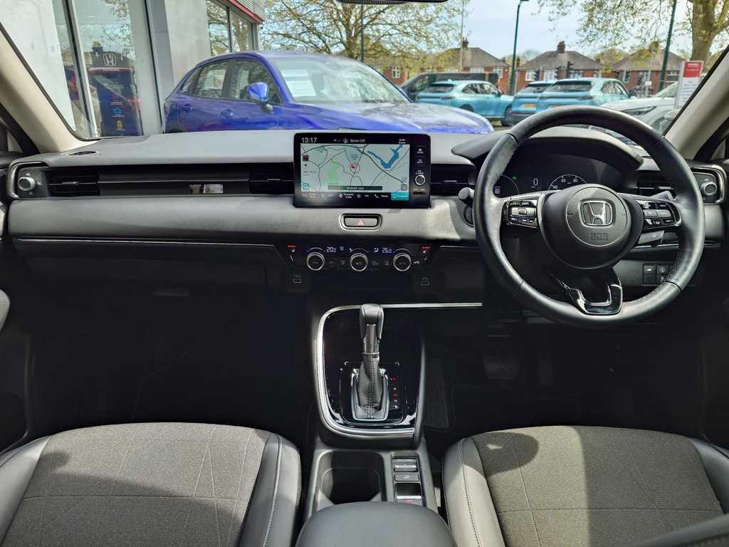 Honda Hr-V 1.5 Ehev Advance Cvt MT72LDA White #4