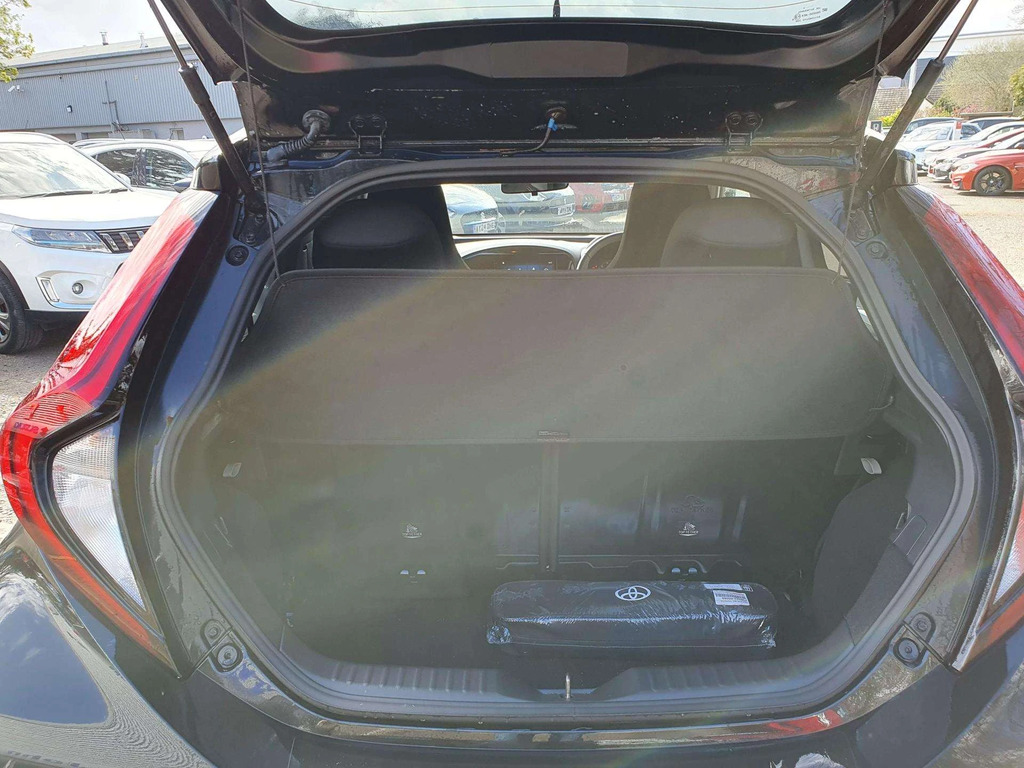 Toyota Aygo X X Edge Vvt-i AY74WUJ White #5