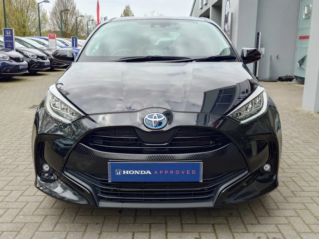 Toyota Yaris 1.5 Hybrid Design Cvt GF73AYY Black #6
