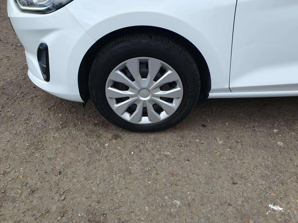Ford Fiesta Trend White #3