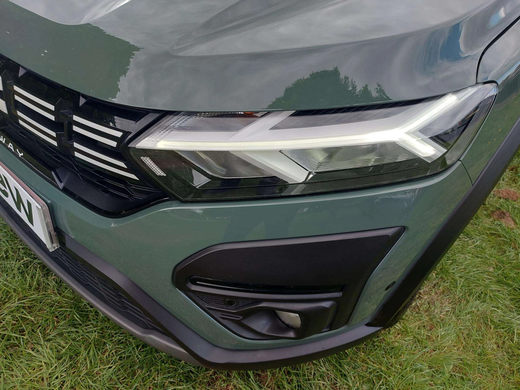 Dacia Sandero Stepway Stepway Journey Tce EY72YTL Green #5