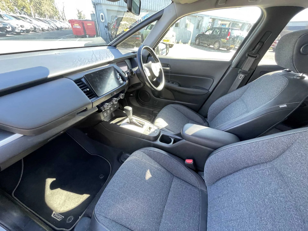 Honda Jazz Hat 1.5 I-mmd Hbd Ex Ecvt AV71WVM White #2