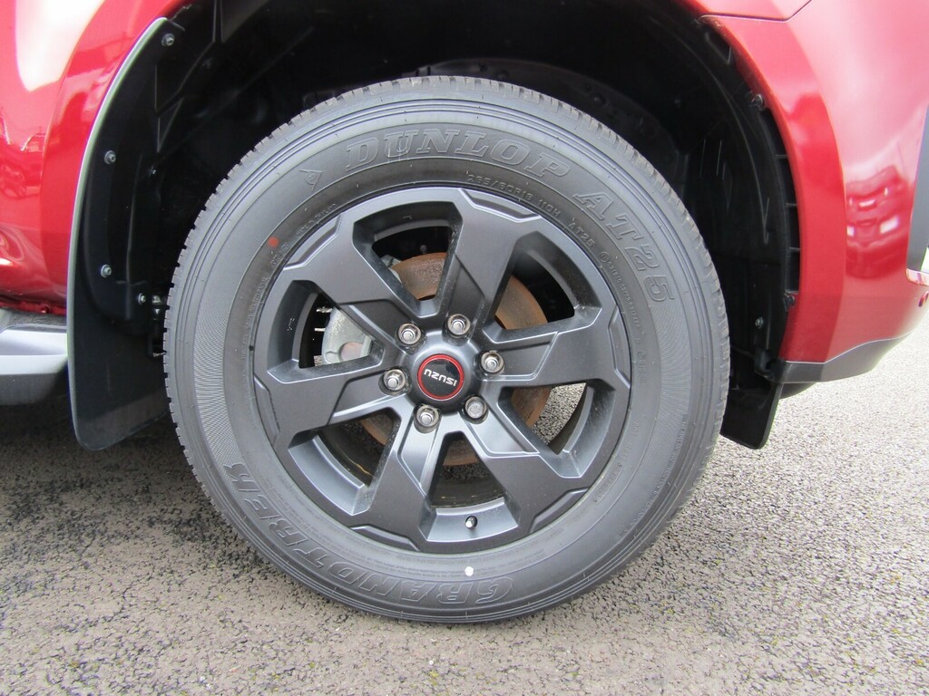 Isuzu D-Max 1.9 V-cross Double Cab 4X4 XRZ2480 Red #6