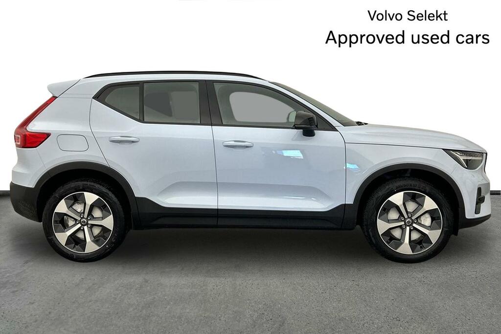 Volvo XC40 2.0 B3p Plus Dark SL75FFG White #4