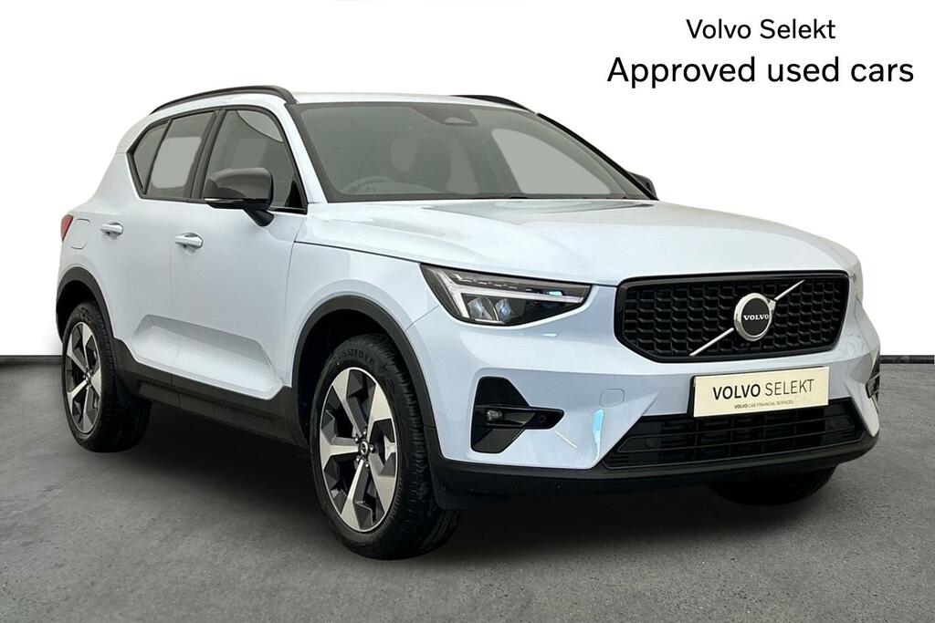 Volvo XC40 2.0 B3p Plus Dark White