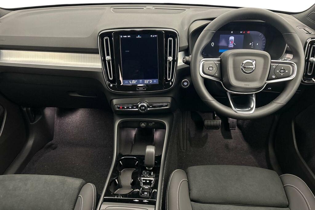 Volvo XC40 2.0 B3p Plus Dark SL75FFG White #6