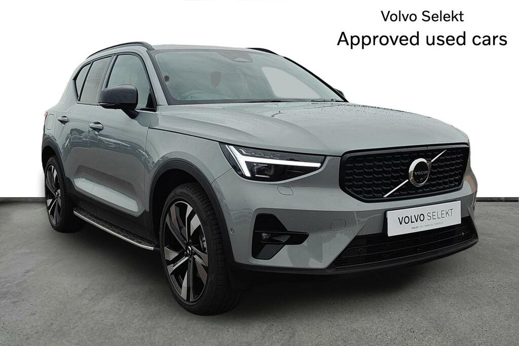 Volvo XC40 2.0 B3p Ultra Dark Grey