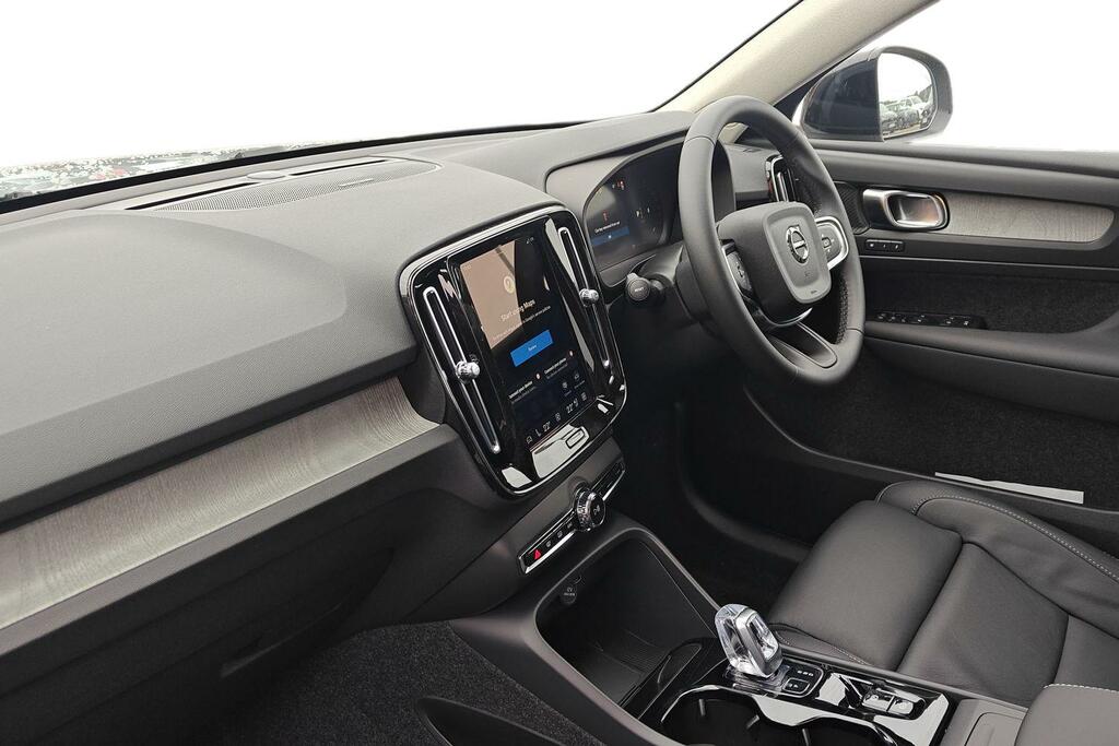 Volvo XC40 2.0 B3p Ultra Dark SV75UGX Grey #2