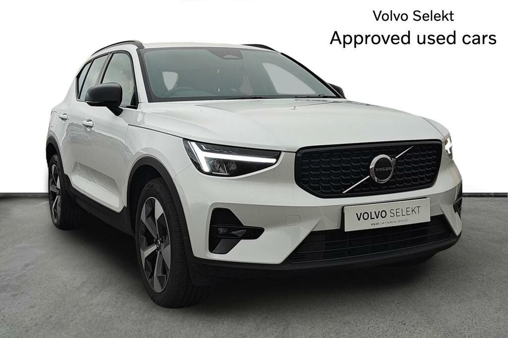 Volvo XC40 2.0 B3p Plus Dark White